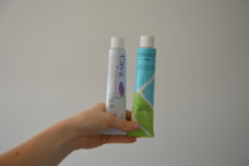 Deux tubes de gel contraceptif